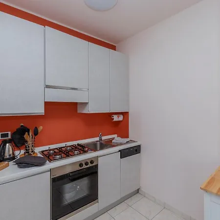 Ada E203 Apartment